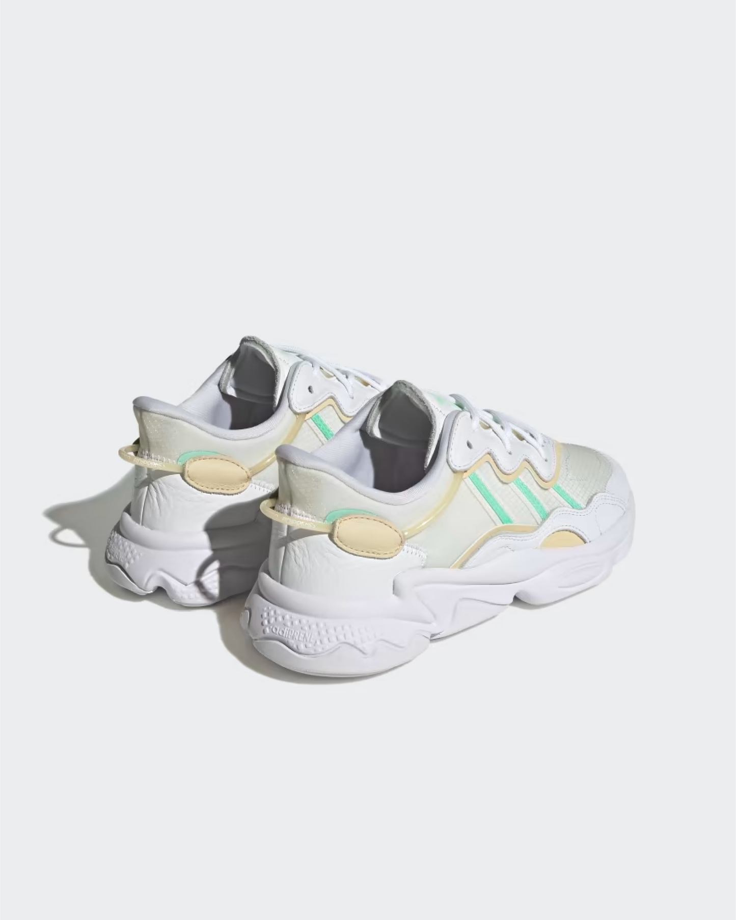 ADIDAS OZWEEGO W