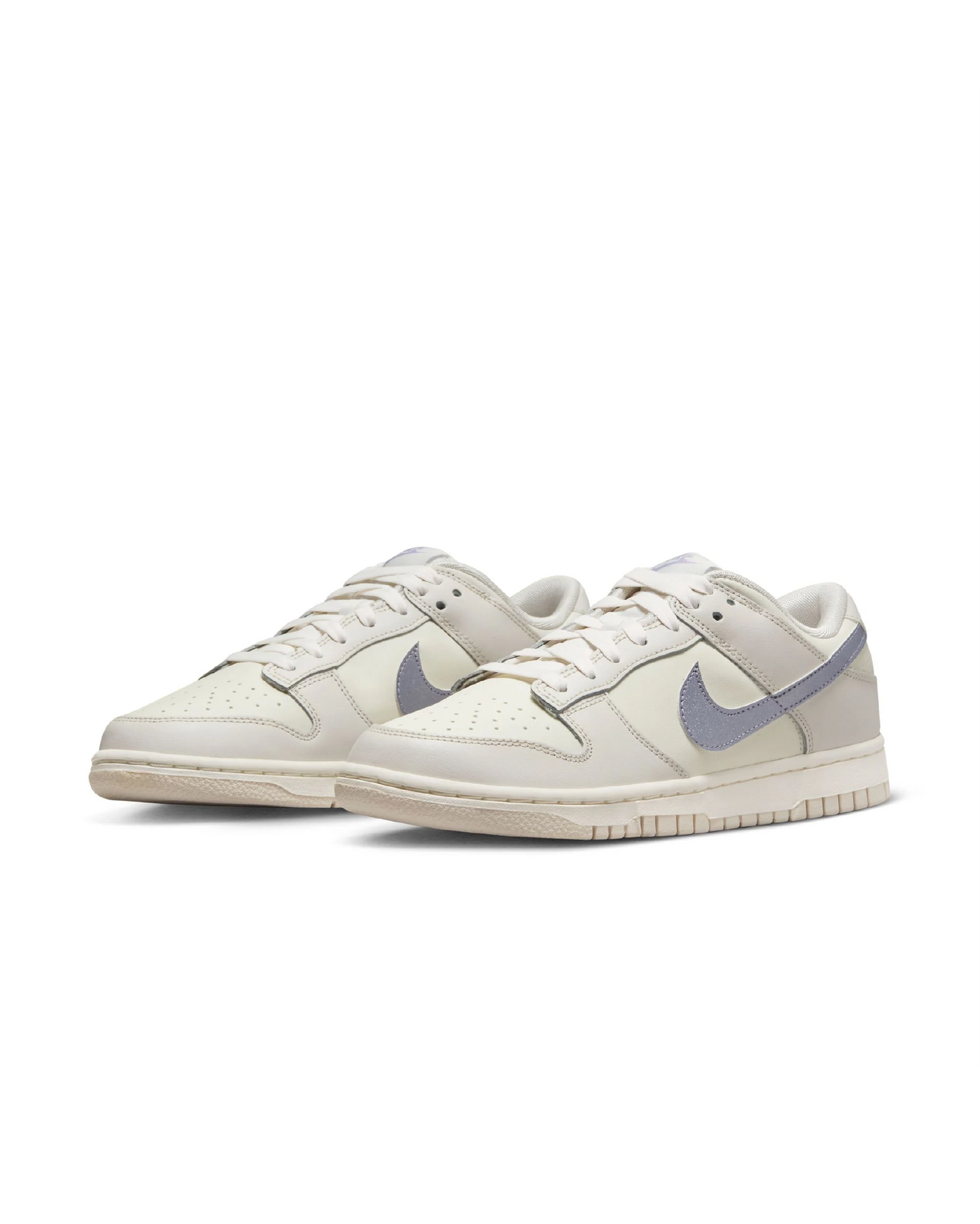 NIKE DUNK LOW ESS TREND