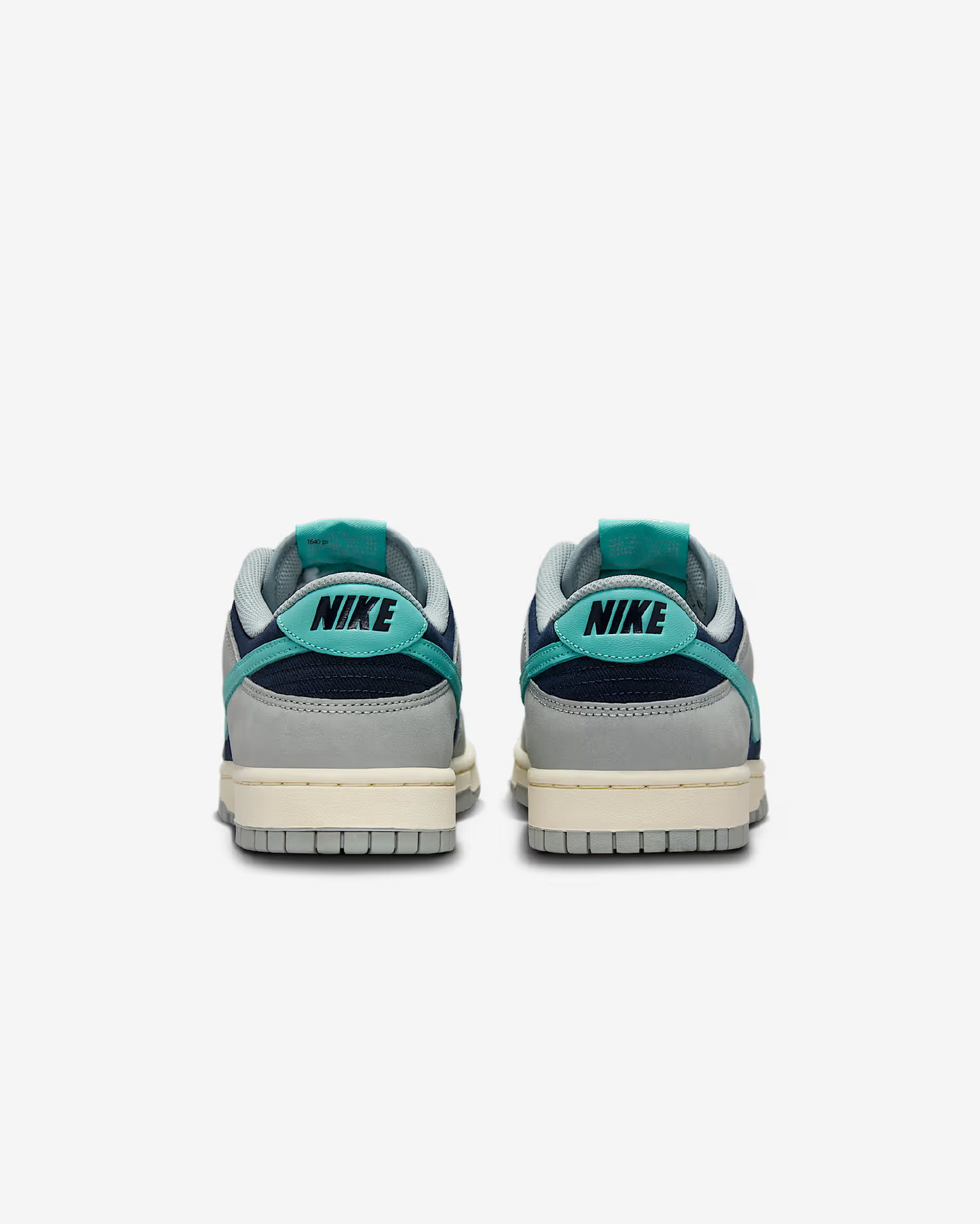 NIKE DUNK LOW RETRO PRM "GREEN FROST"