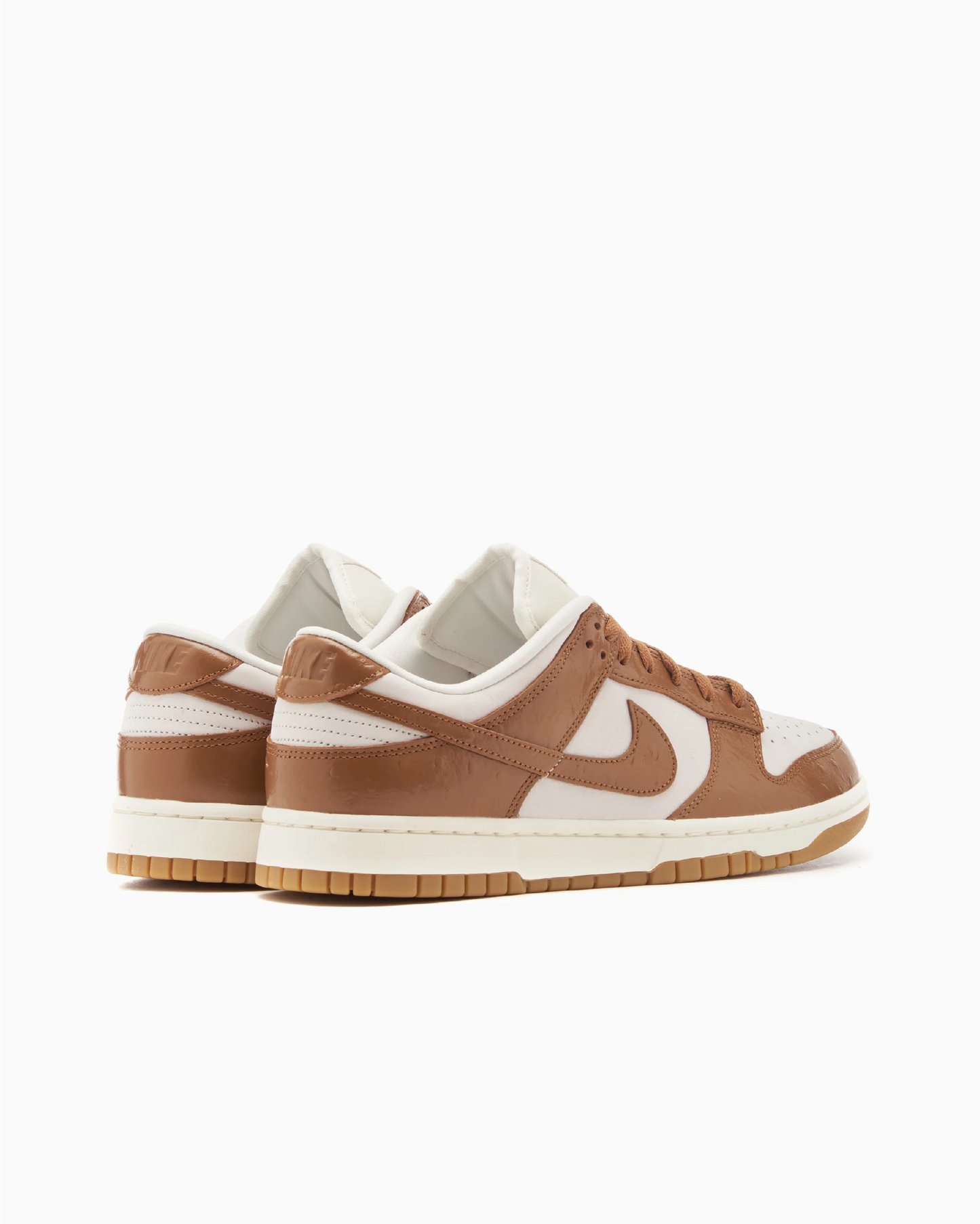 NIKE DUNK LOW LX - CREAM