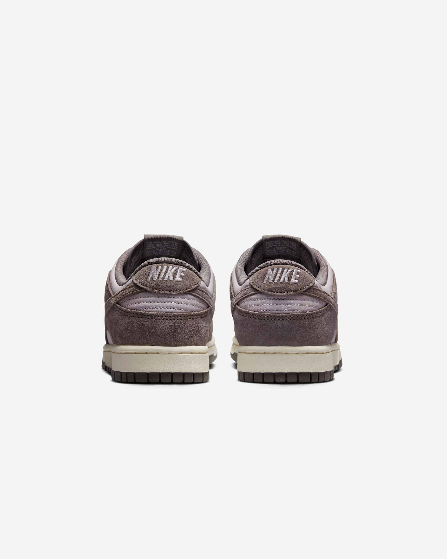 NIKE DUNK LOW RETRO SE "PLATINUM VIOLET"