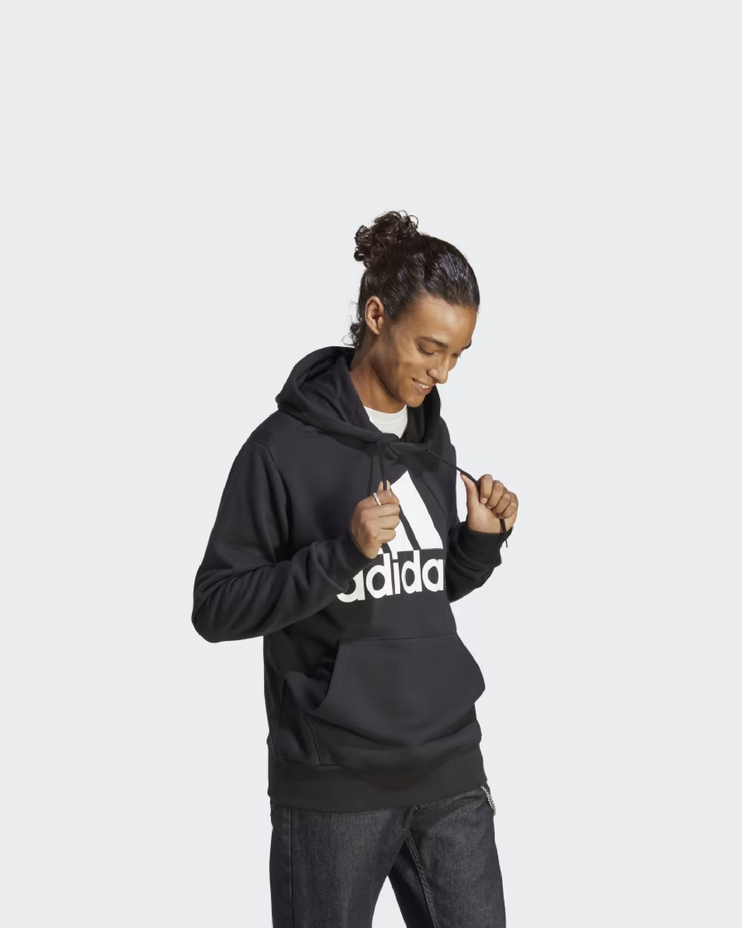 M ESSENTIAL LOGO HOODIE