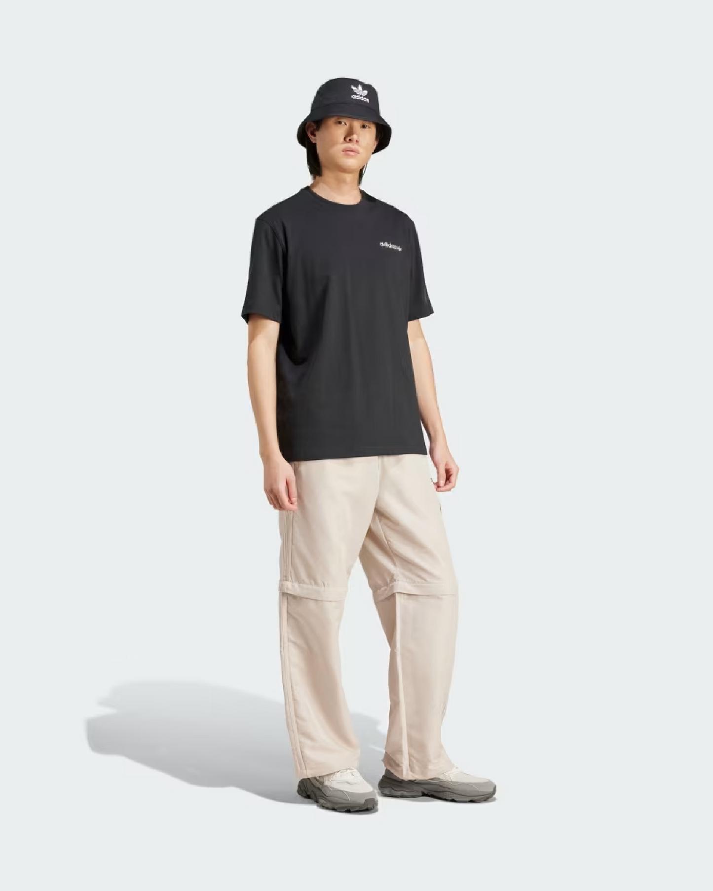 ADIDAS GRAPHIC TEE - BLACK