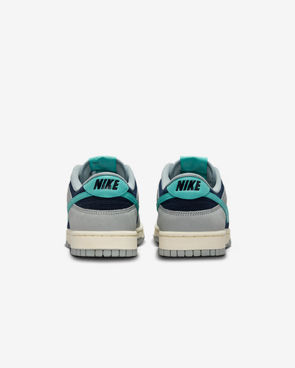 NIKE DUNK LOW RETRO PRM  "GREEN FROST"