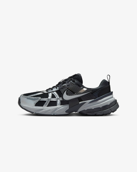NIKE V2K RUN "BLACK METALLIC"