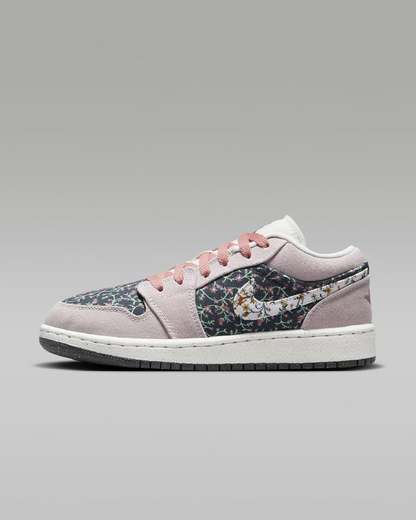 AIR JORDAN 1 LOW SE - PLATINIUM VIOLET