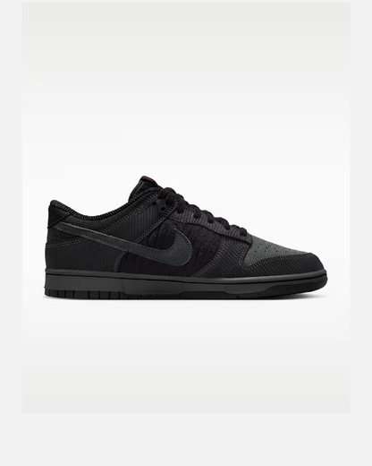 IB7746-001 -  NIKE DUNK LOW “BLACK CORDUROY”