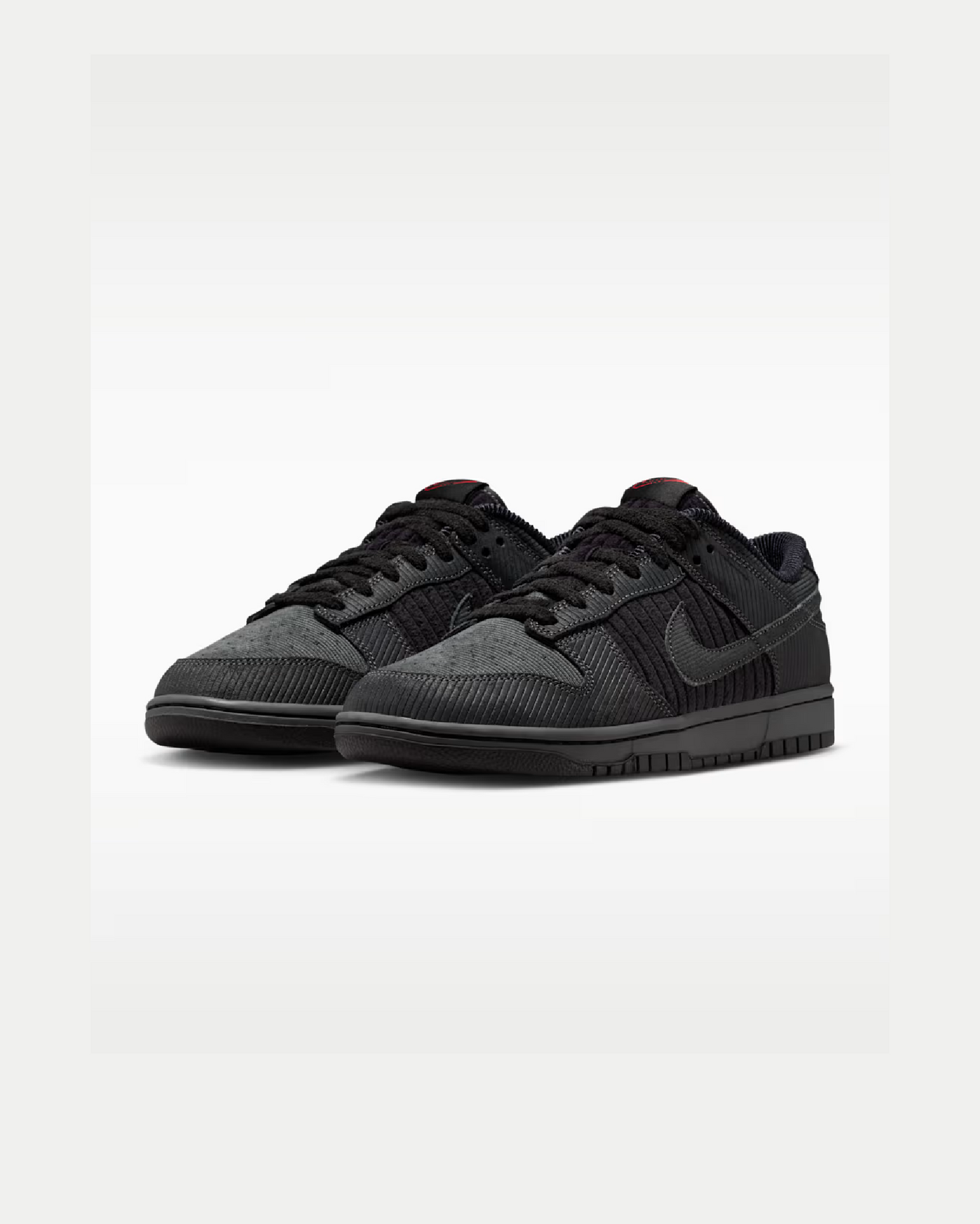 IB7746-001 -  NIKE DUNK LOW “BLACK CORDUROY”