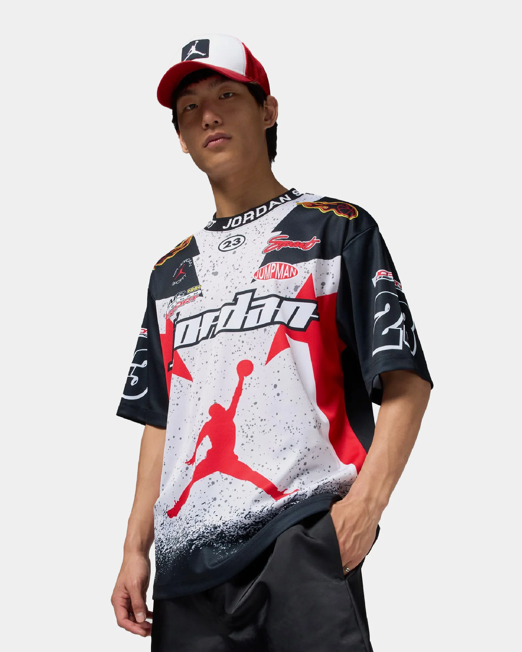 ib8813-011-graphic-essenials-short-sleeve