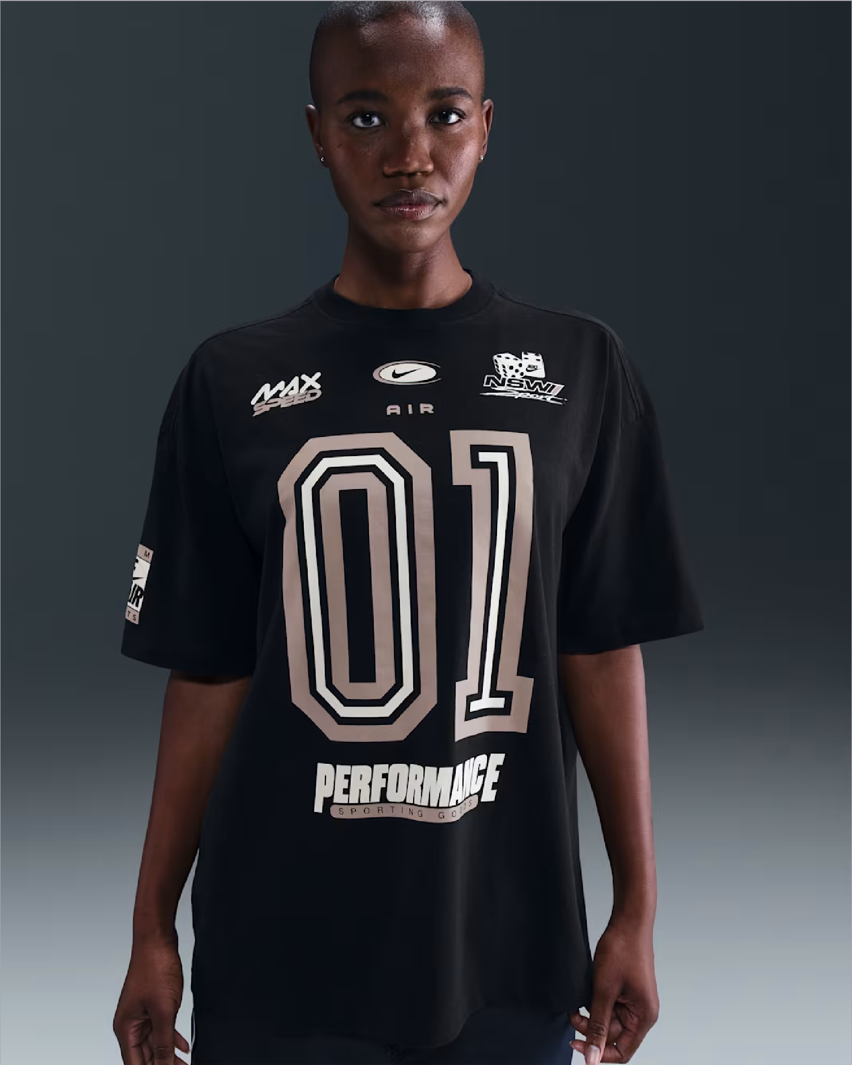 iu1701-010-nike-sportswear-essentials