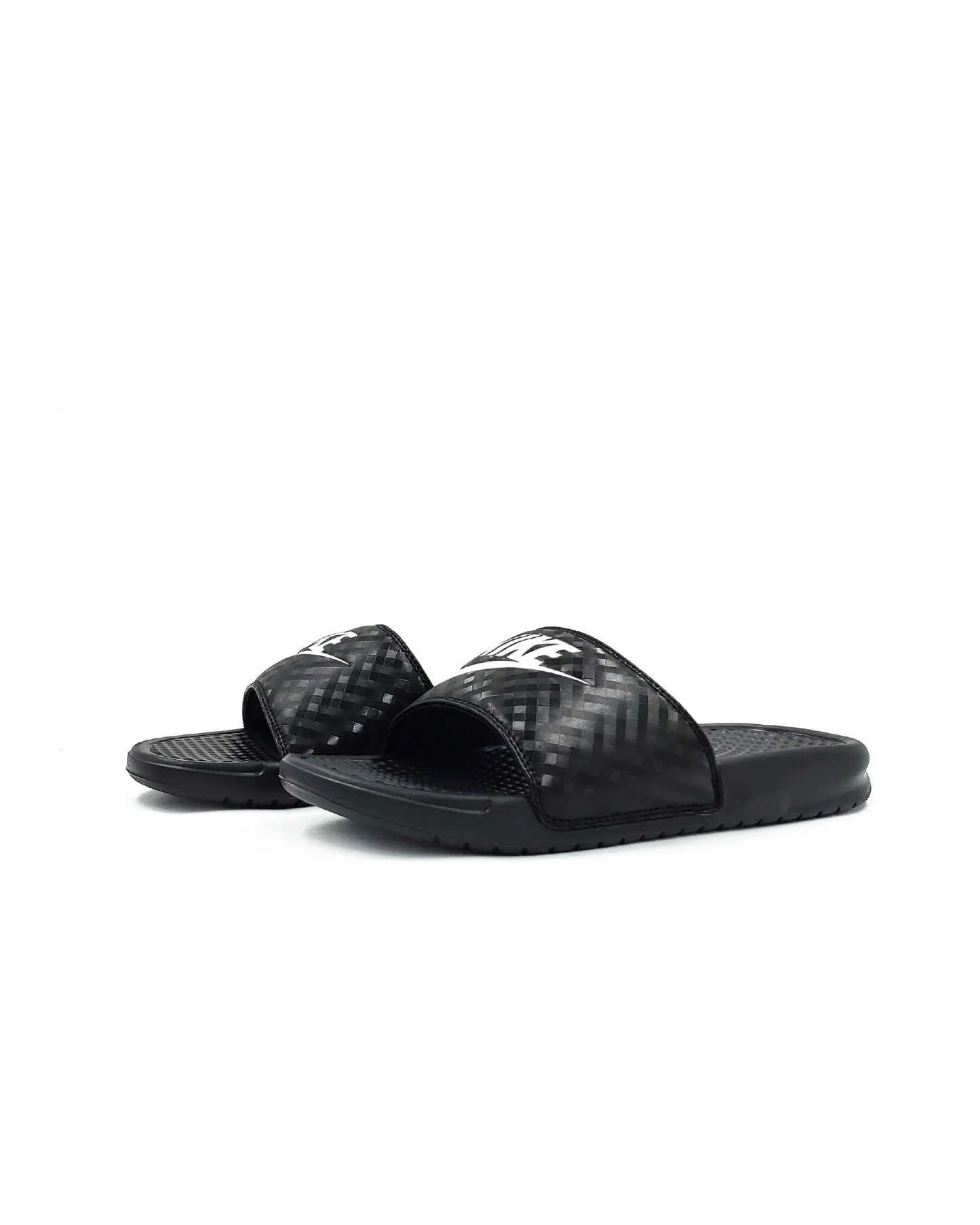 NIKE BENASSI J