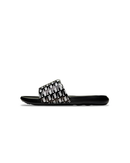 NIKE VICTORI ONE - BLACK WHITE