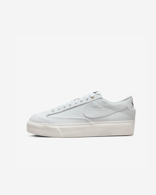 NIKE BLAZER LOW PLATFORM CNVS W - WHITE
