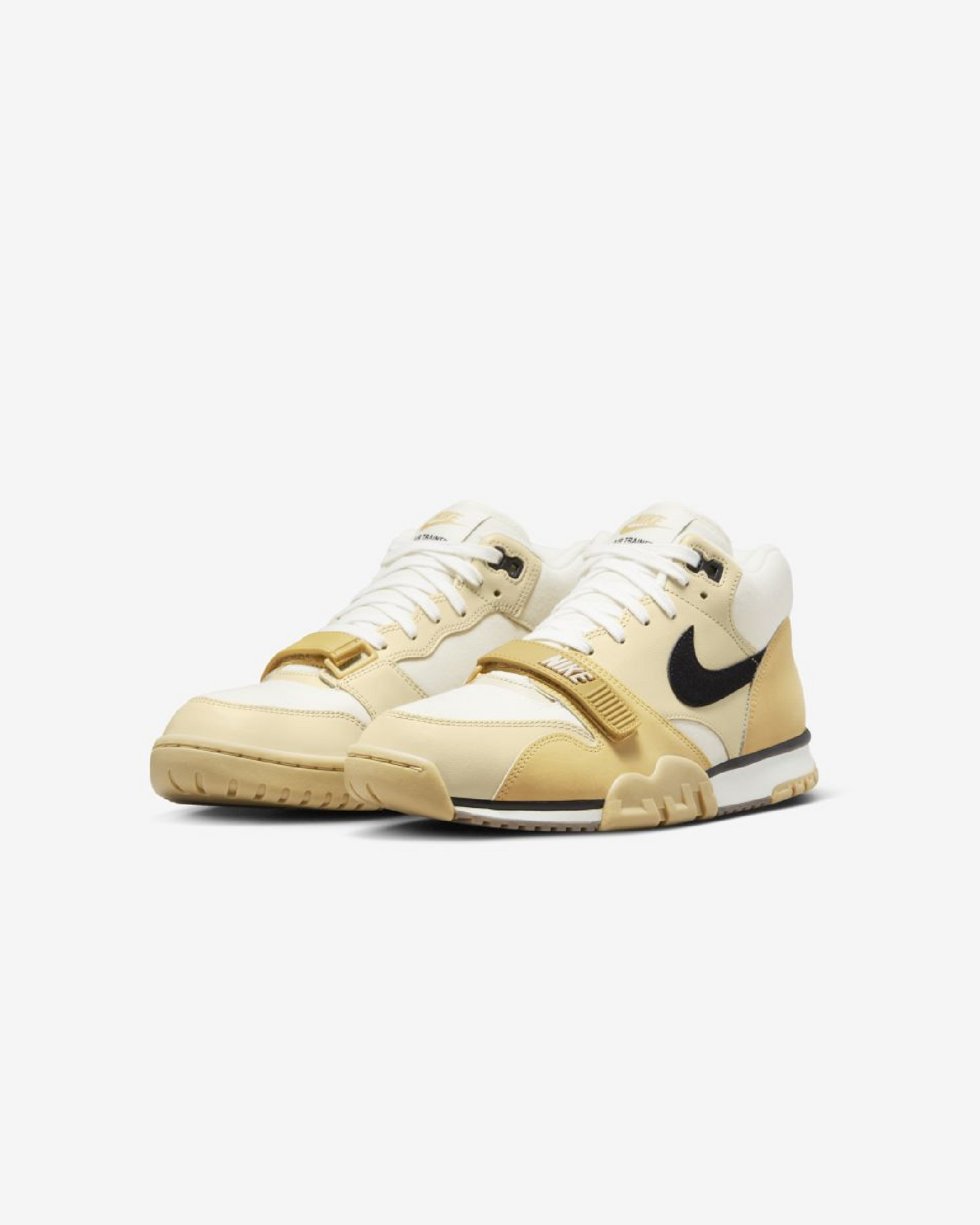NIKE AIR TRAINER 1