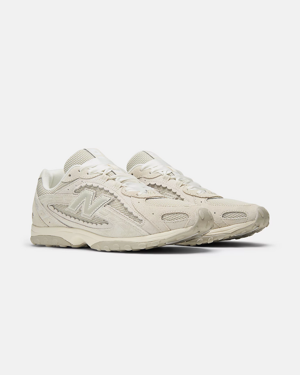 NEW BALANCE 204L LIGHT BEIGE